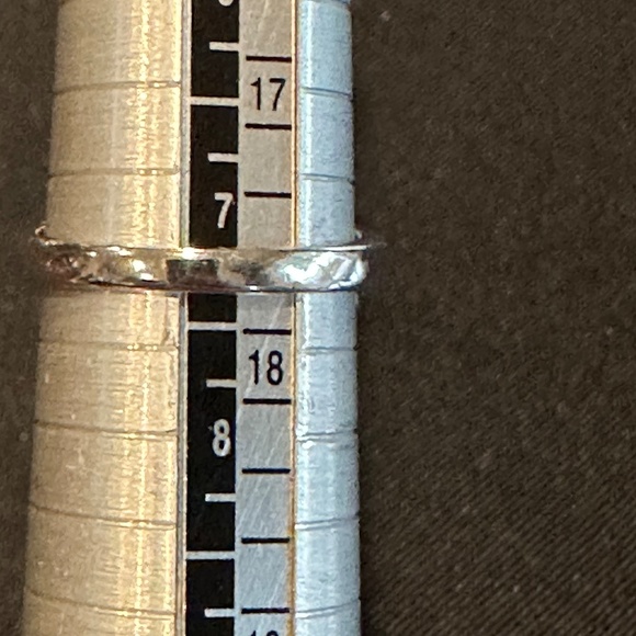 Beautiful 3D Flower Diamonique Ring - Picture 12 of 16